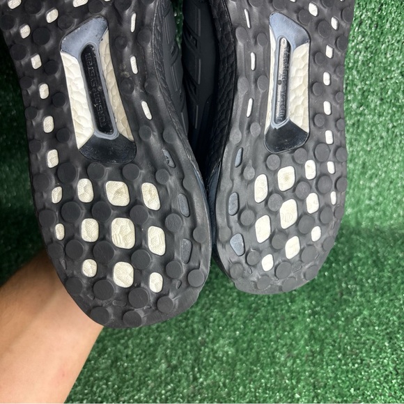 Adidas UltraBoost 4.0 Triple Black Size 13 Mens Running Shoes Boost FW5712 - Picture 10 of 12